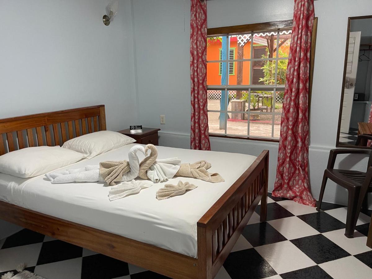 Sea N Sun Guest House Кей-Колкер Экстерьер фото